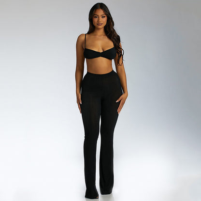 Conjunto top de tirantes y pantalón acampanado negro