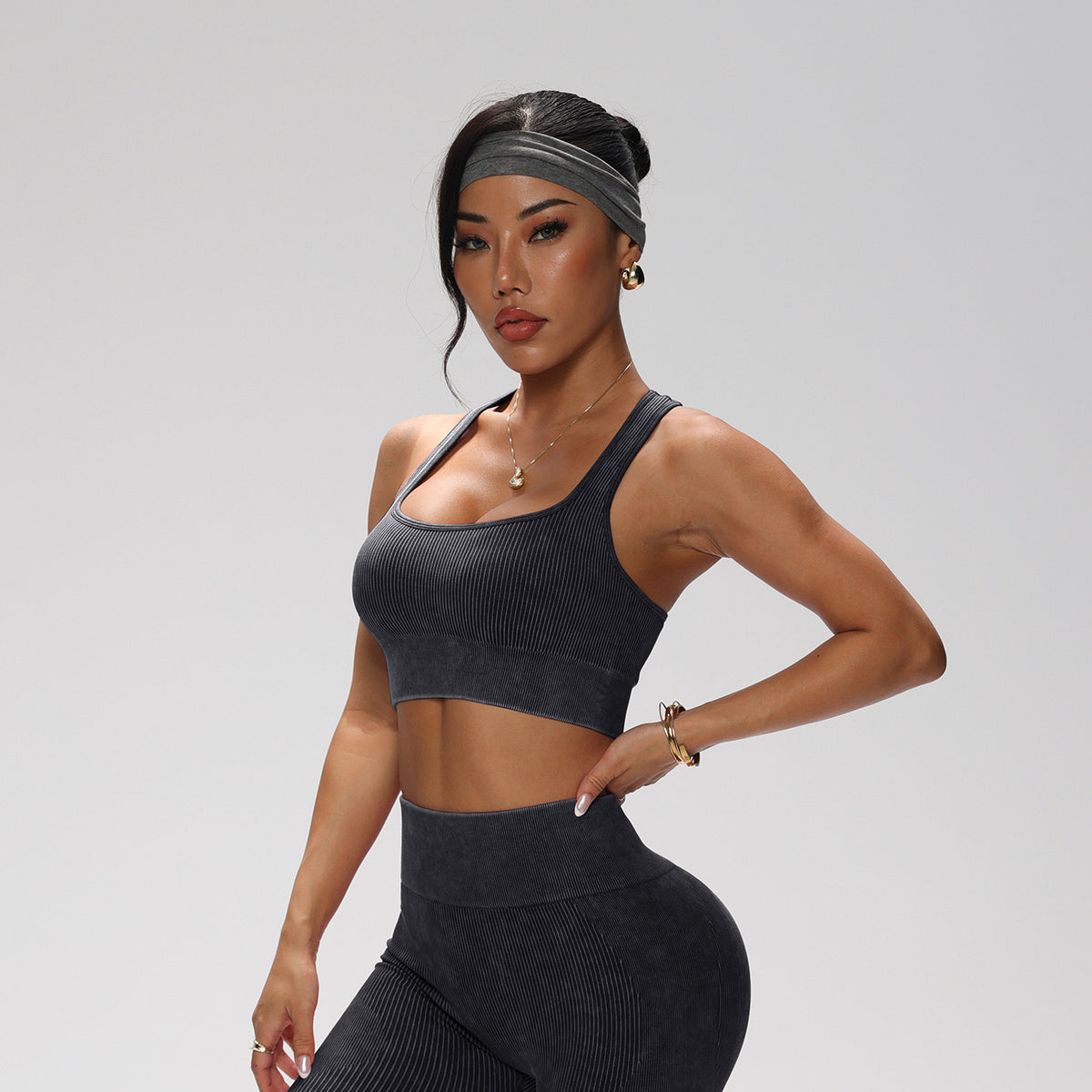 Conjunto deportivo negro – top deportivo