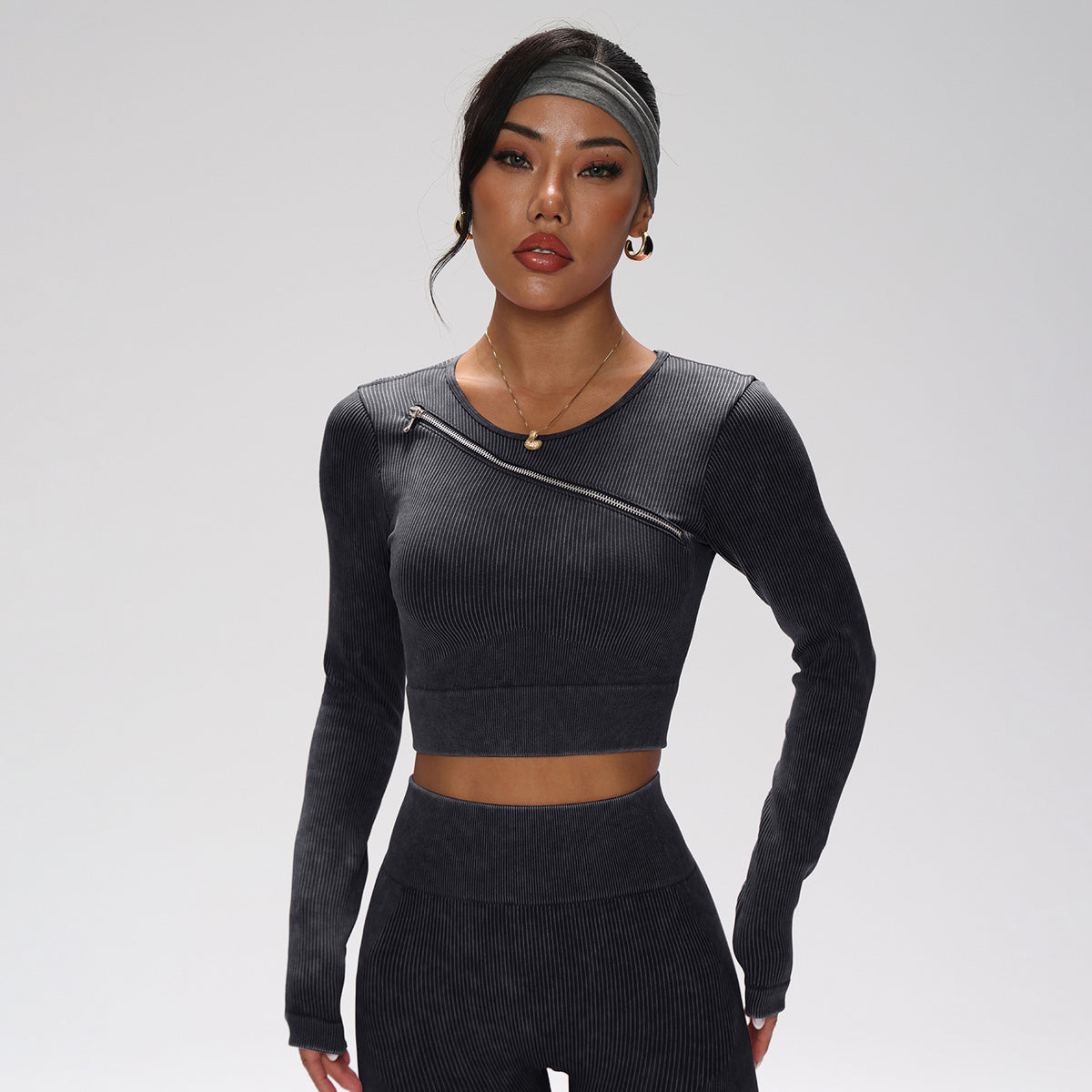 Conjunto deportivo negro – top manga larga